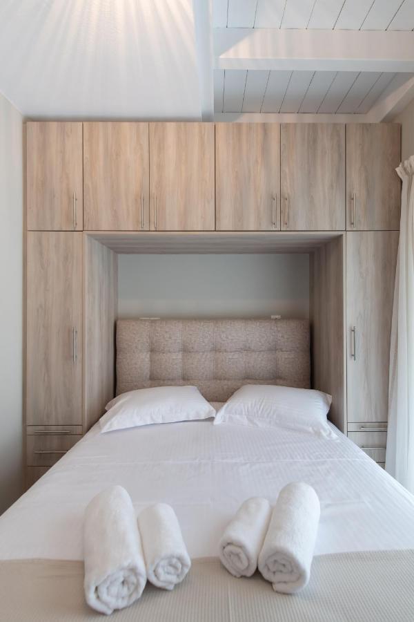 Bianco Stylish Maisonette Nikiana Esterno foto